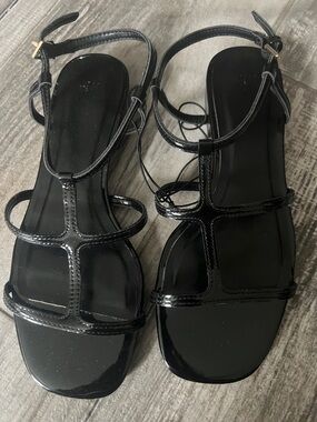 New- HM Black Strappy Patent Flat Sandals - Women